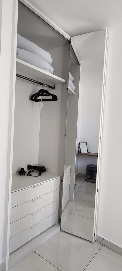 Ideal Location, Stylish 1Br Apartment With Free Parking Sliema Buitenkant foto